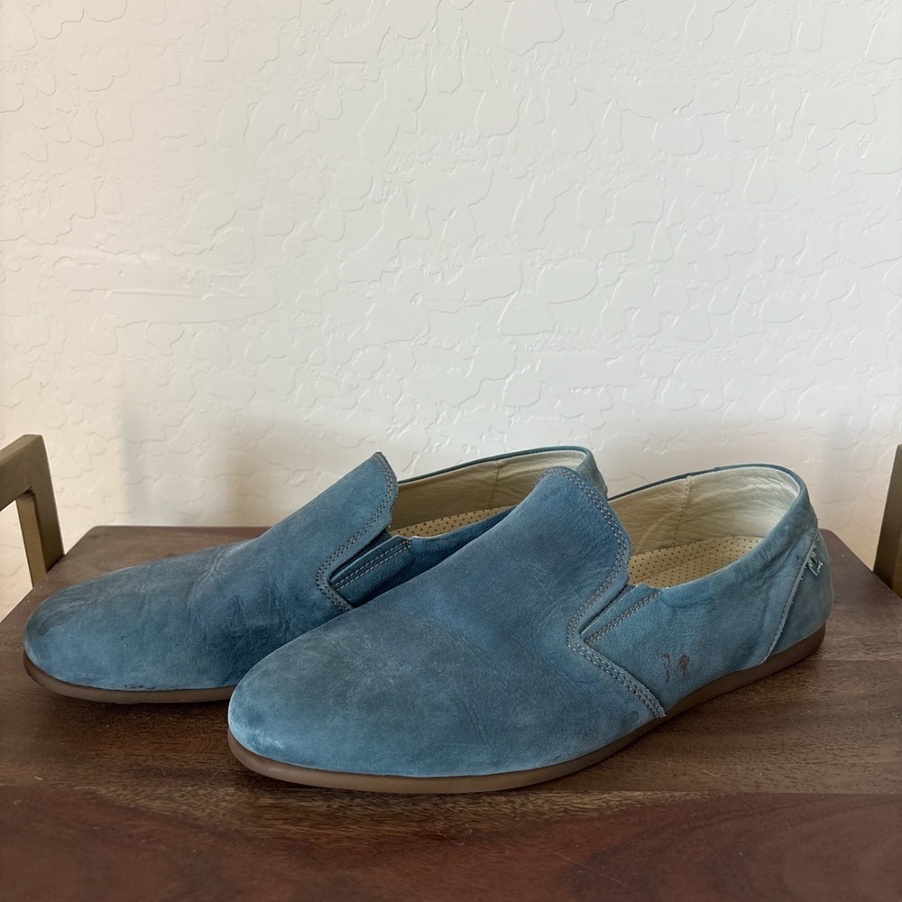 El Naturalista man’s Blue leather Loafers. 44 US 10-10.5. Made in Spain.